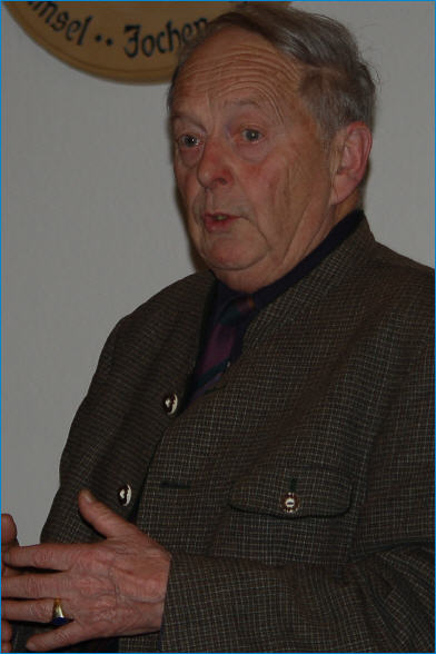 Walter Hirschmann - Dekan i.R. (10/15)